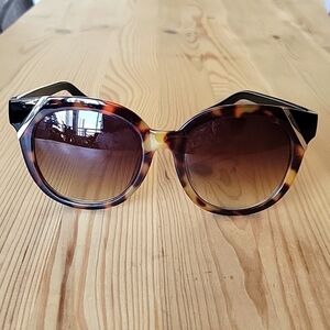 𝅺cat Eye Sunglasses